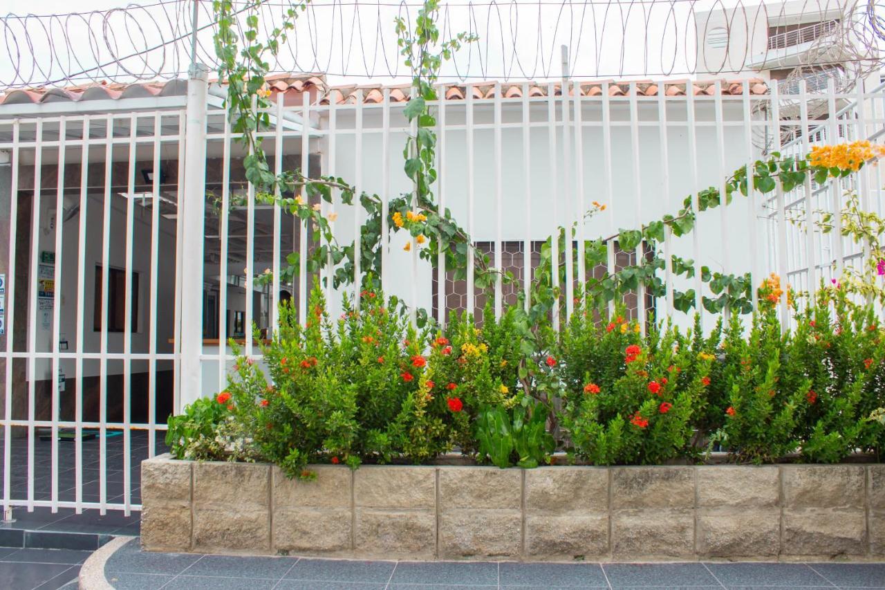 Mundihoteles Rodadero Platino Santa Marta  Buitenkant foto